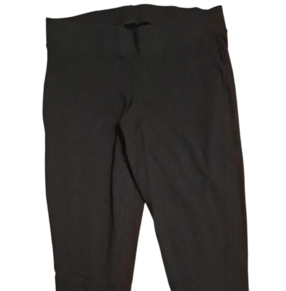 Torrid Black Capri Leggings
